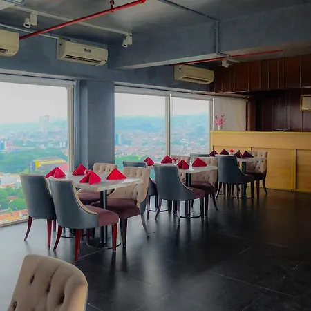 Louis Kienne Hotel Simpang Lima-3
